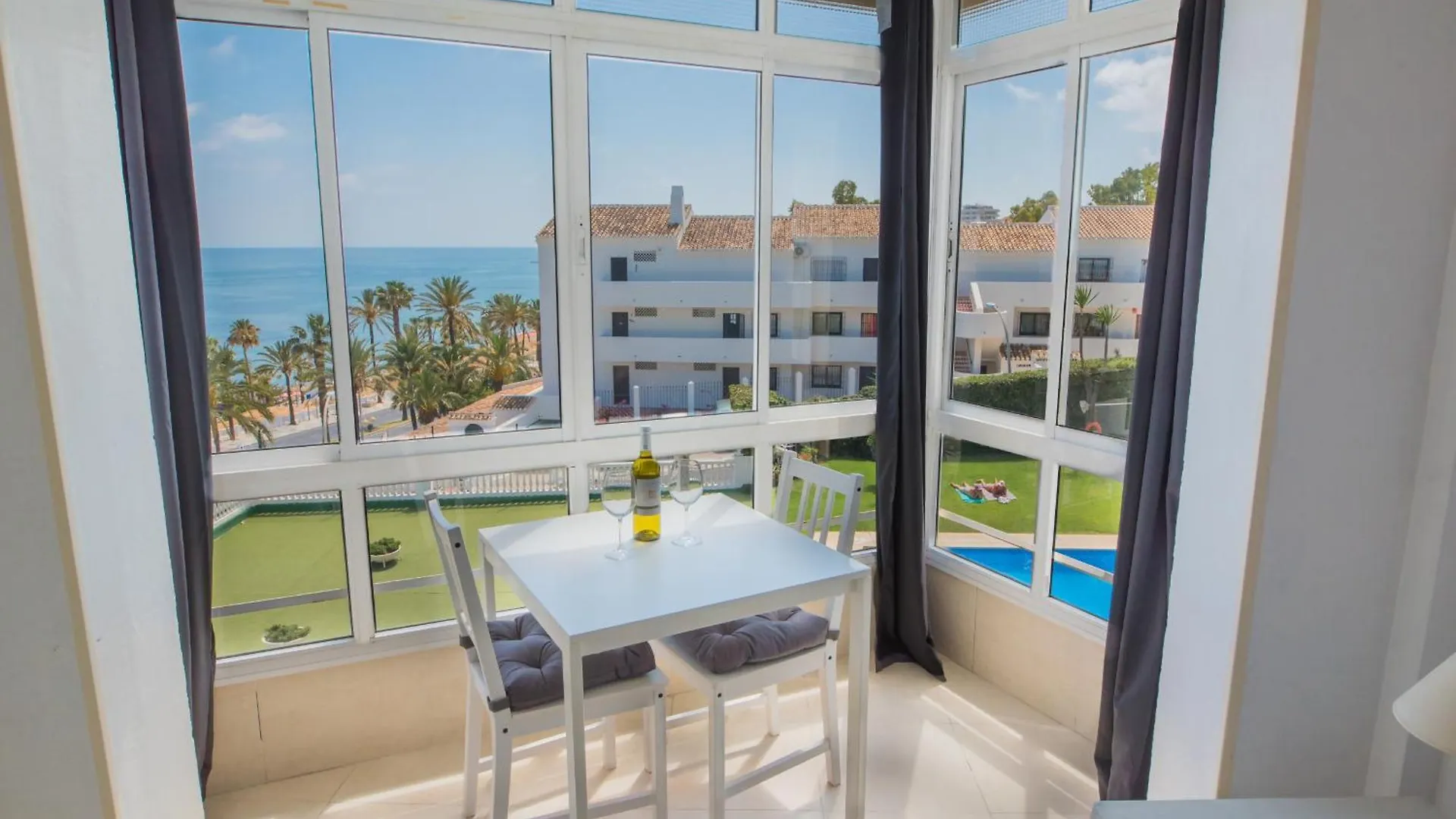 Apartment Estudio Bonitas Vistas Al Mar Benalmadena Spain