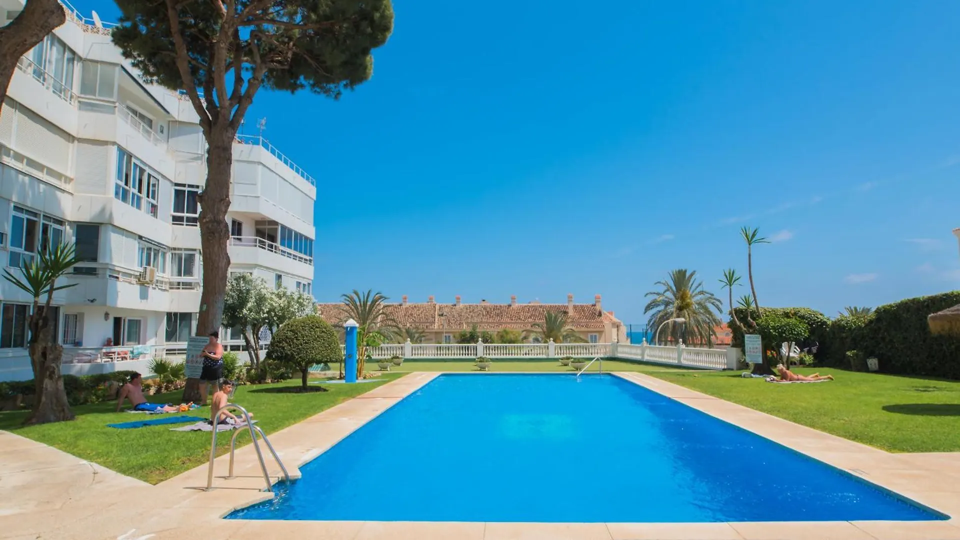 Apartment Estudio Bonitas Vistas Al Mar Benalmadena Spain